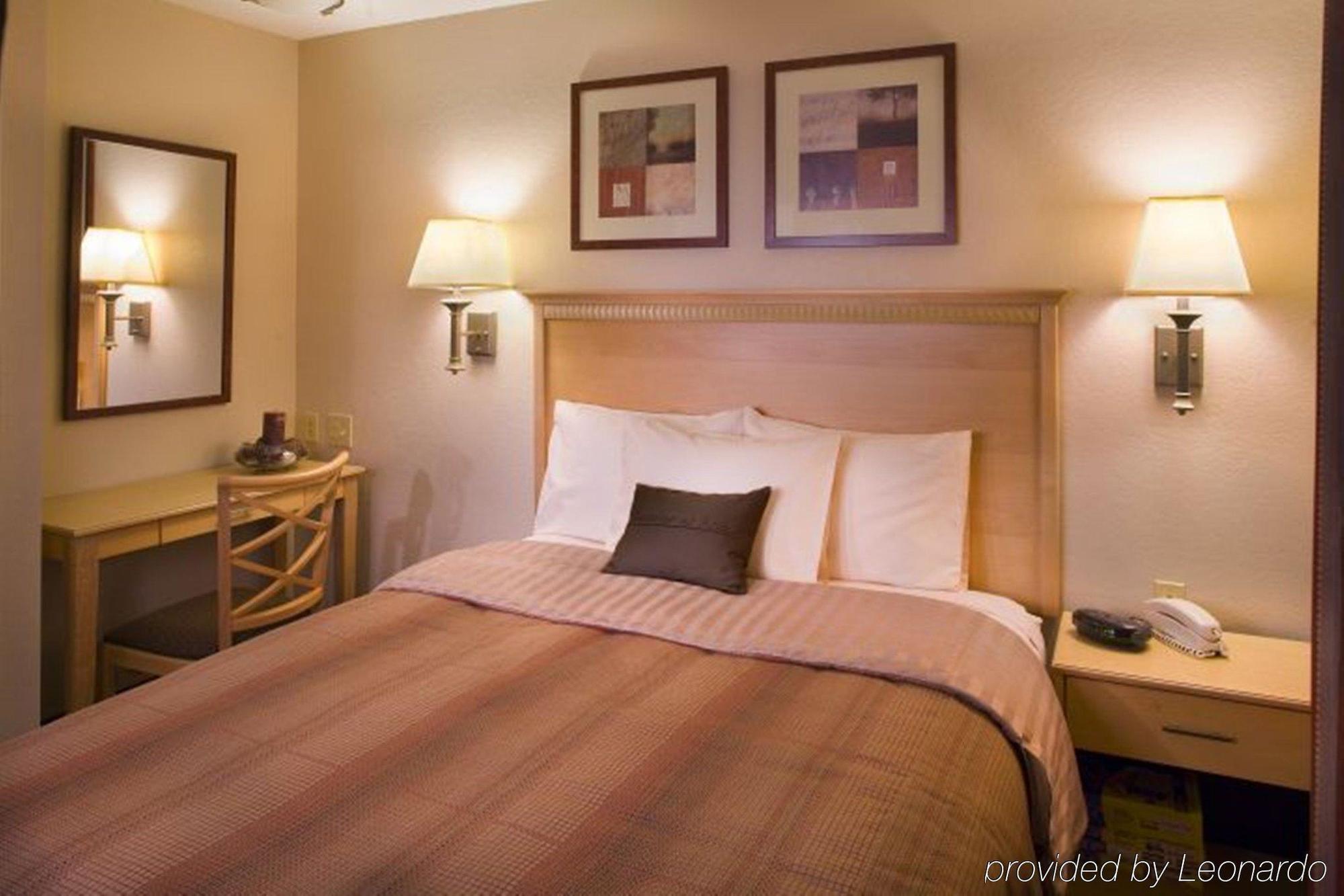 Candlewood Suites Pittsburgh-Cranberry By Ihg Cranberry Township Room photo